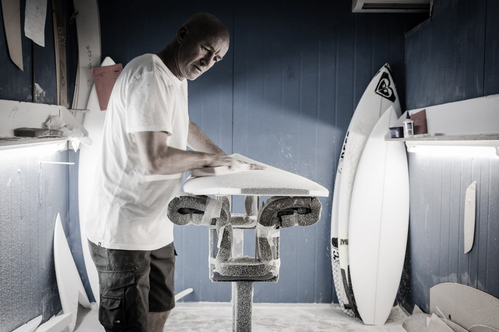 BEHIND THE CURTAIN WITH DARREN HANDLEY & EPOXICORE – Dive N' Surf