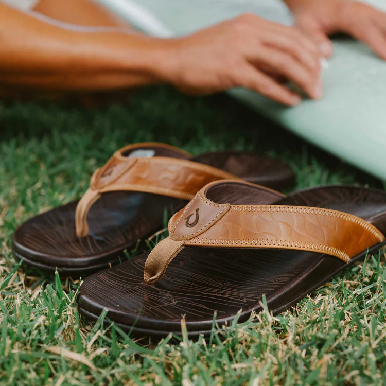 OluKai Hikianalia Men's Leather Sandals