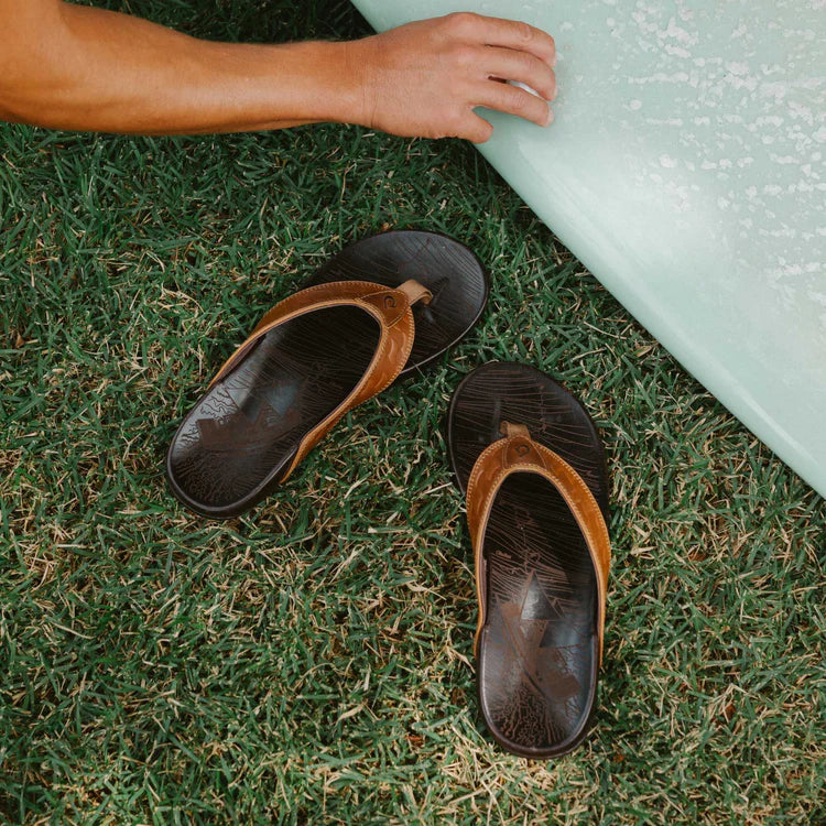 OluKai Hikianalia Men's Leather Sandals