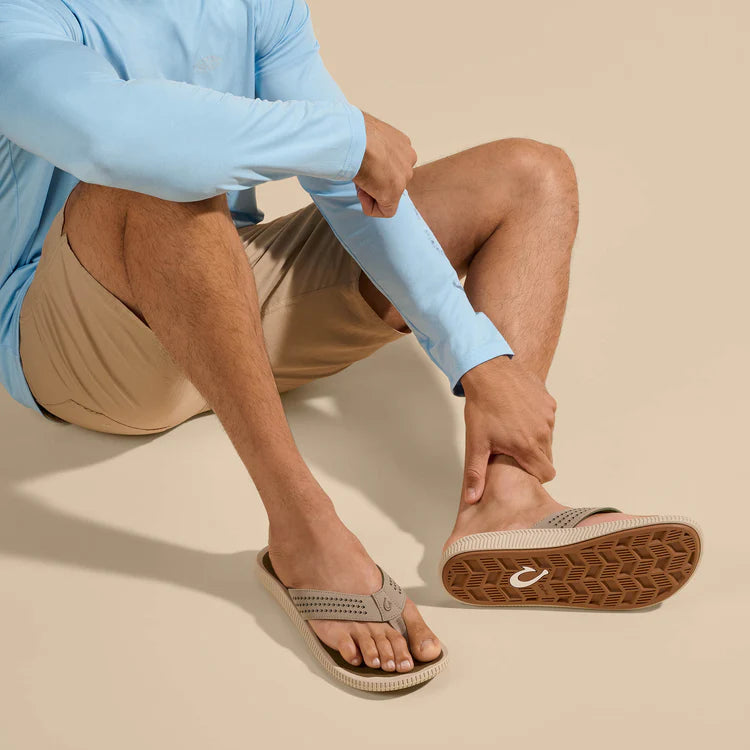 OluKai Ulele Men's Beach Sandals