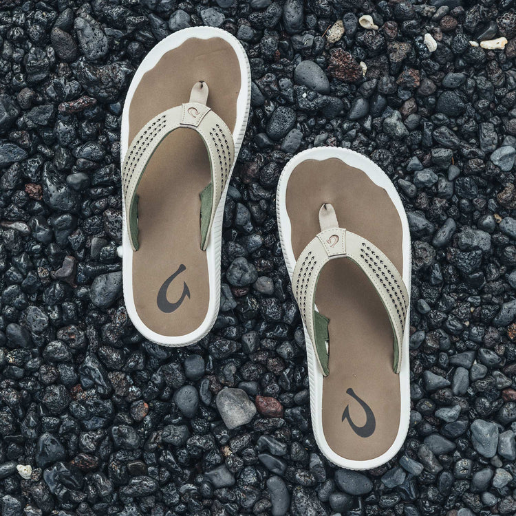OluKai Ulele Men's Beach Sandals