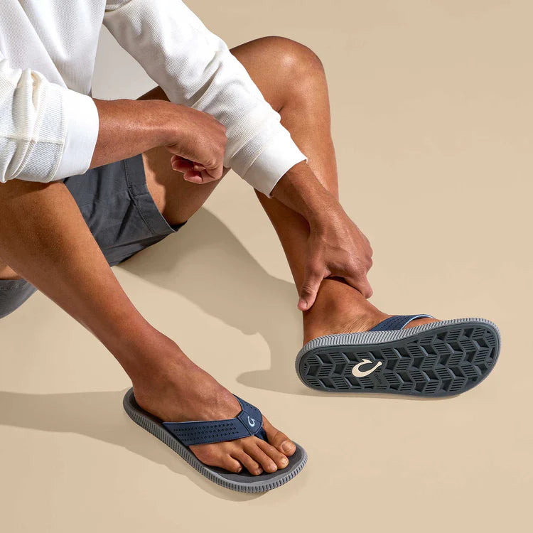 OluKai Ulele Men's Beach Sandals