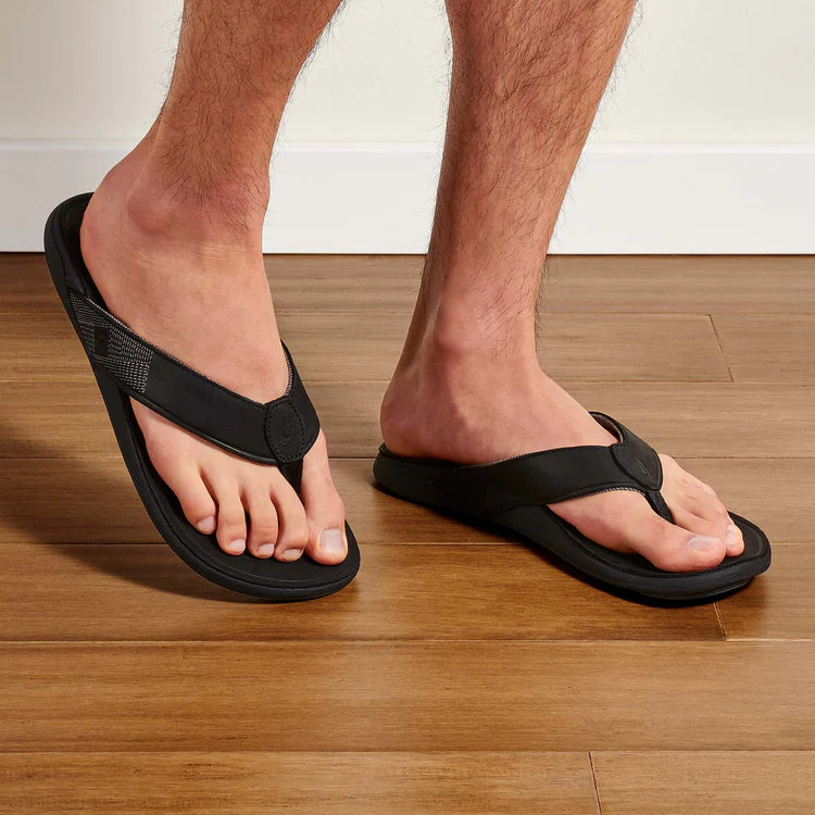 OluKai Tuahine Men's Leather Sandals