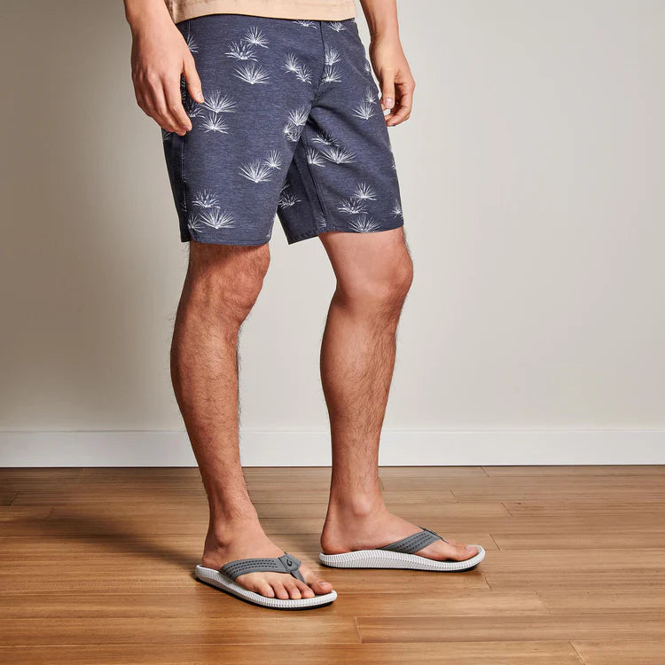 OluKai Ulele Men's Beach Sandals