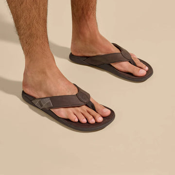 OluKai Tuahine Men's Leather Sandals