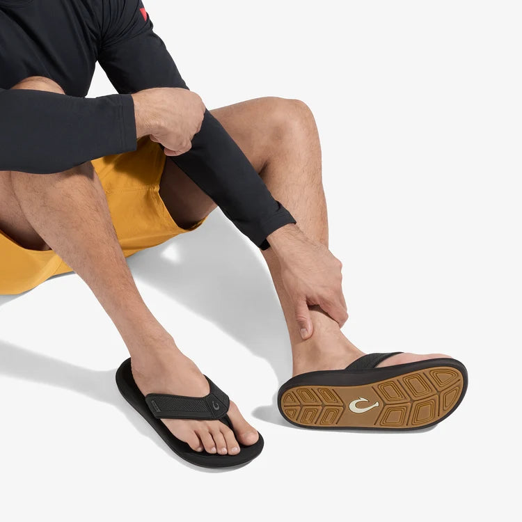 OluKai Ahi Kai Men's Beach Sandals
