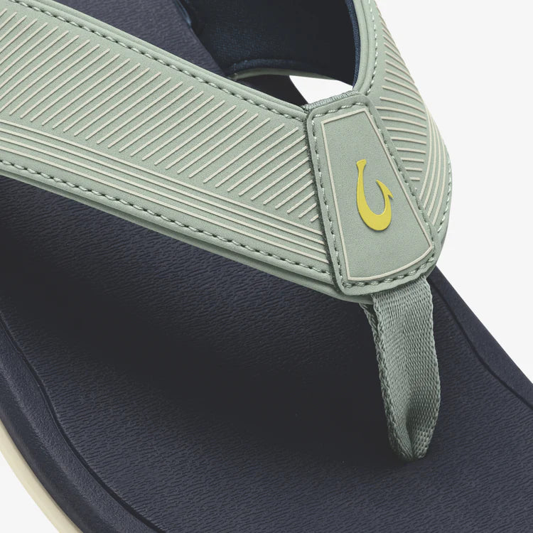 OluKai Ahi Kai Men's Beach Sandals