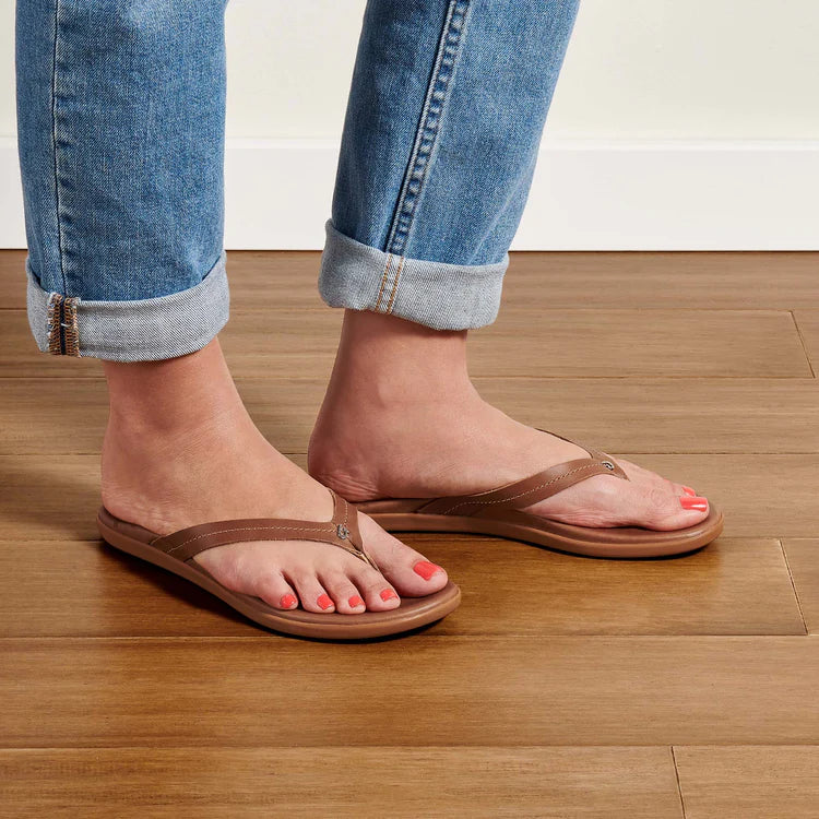 OluKai Honu Women's Leather Sandals