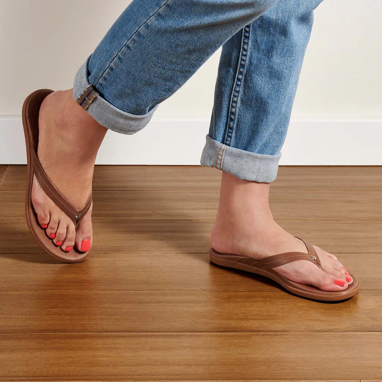 OluKai Honu Women's Leather Sandals
