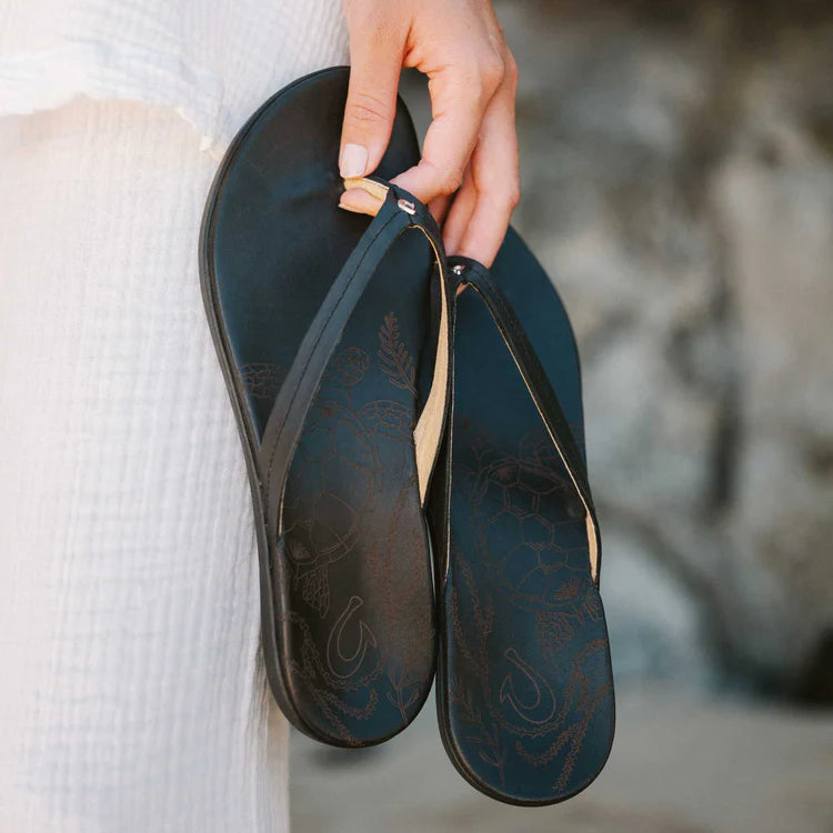 OluKai Honu Women's Leather Sandals