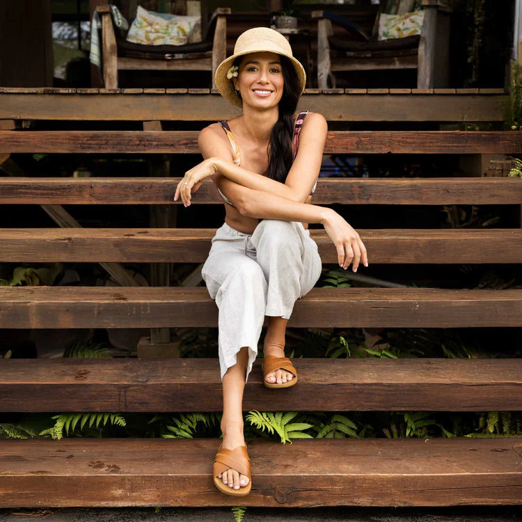 OluKai Women's Kīpe‘a ‘Olu Slide Sandals