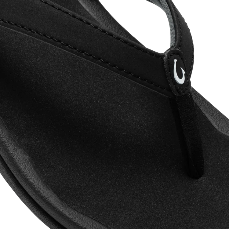OluKai ʻOhana Lahi Women’s Beach Sandals