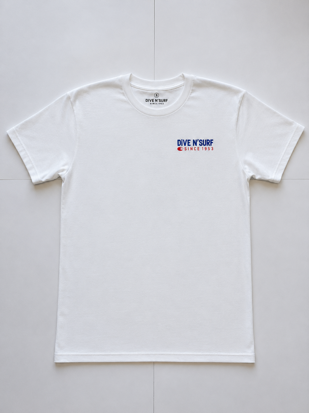 Dive N’ Surf Men’s American Flag Wave Short Sleeve T-Shirt