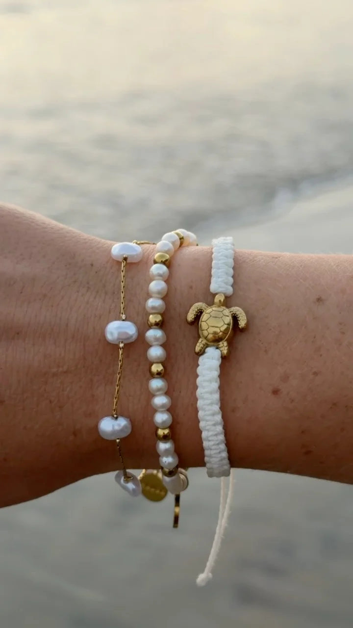 Mauka Jewelry Gold & White Turtle Bracelet