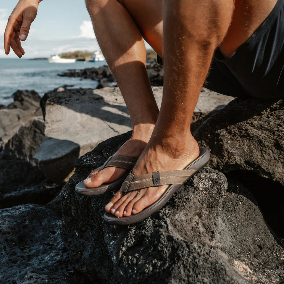 Reef Men’s Cushion Phantom 2.0 Flip-Flops
