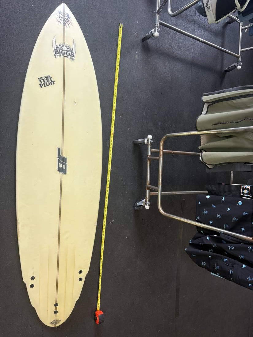 Biggs · 7' Bottom, nose up, tape right