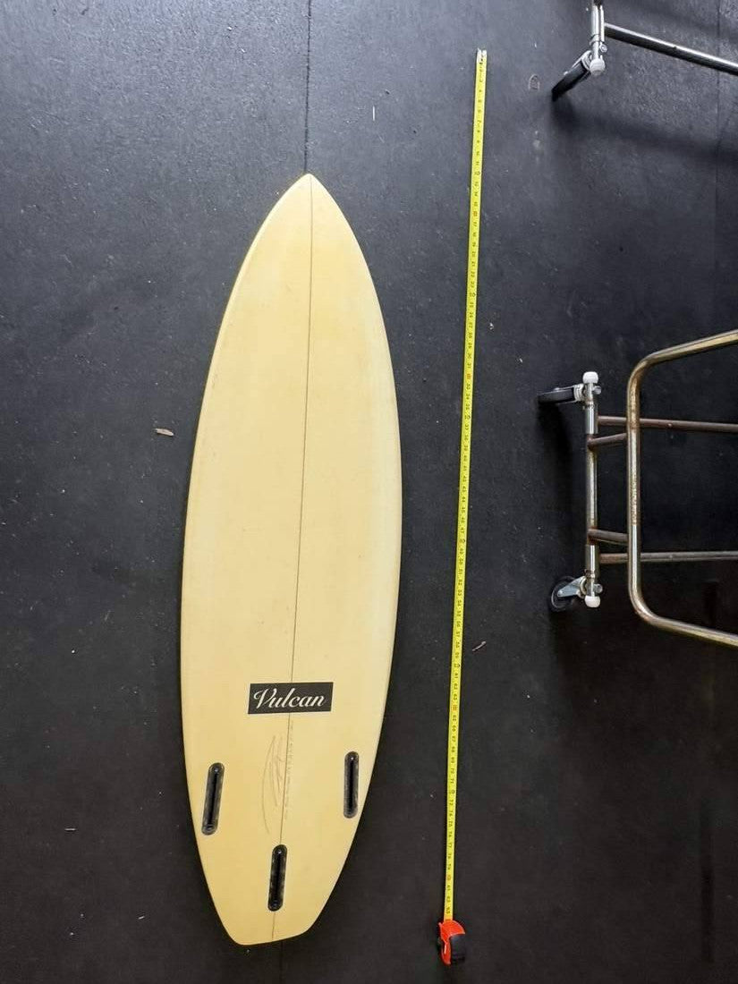 Spyder · 6' Bottom, nose up and yellow tape right