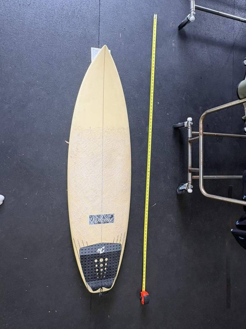 Spyder · 6' Deck, nose up and yellow tape right