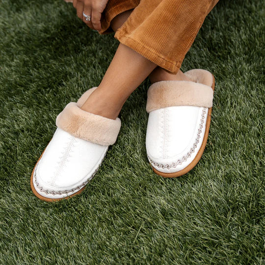 Cobian Women's Colima Indoor Outdoor Slippers