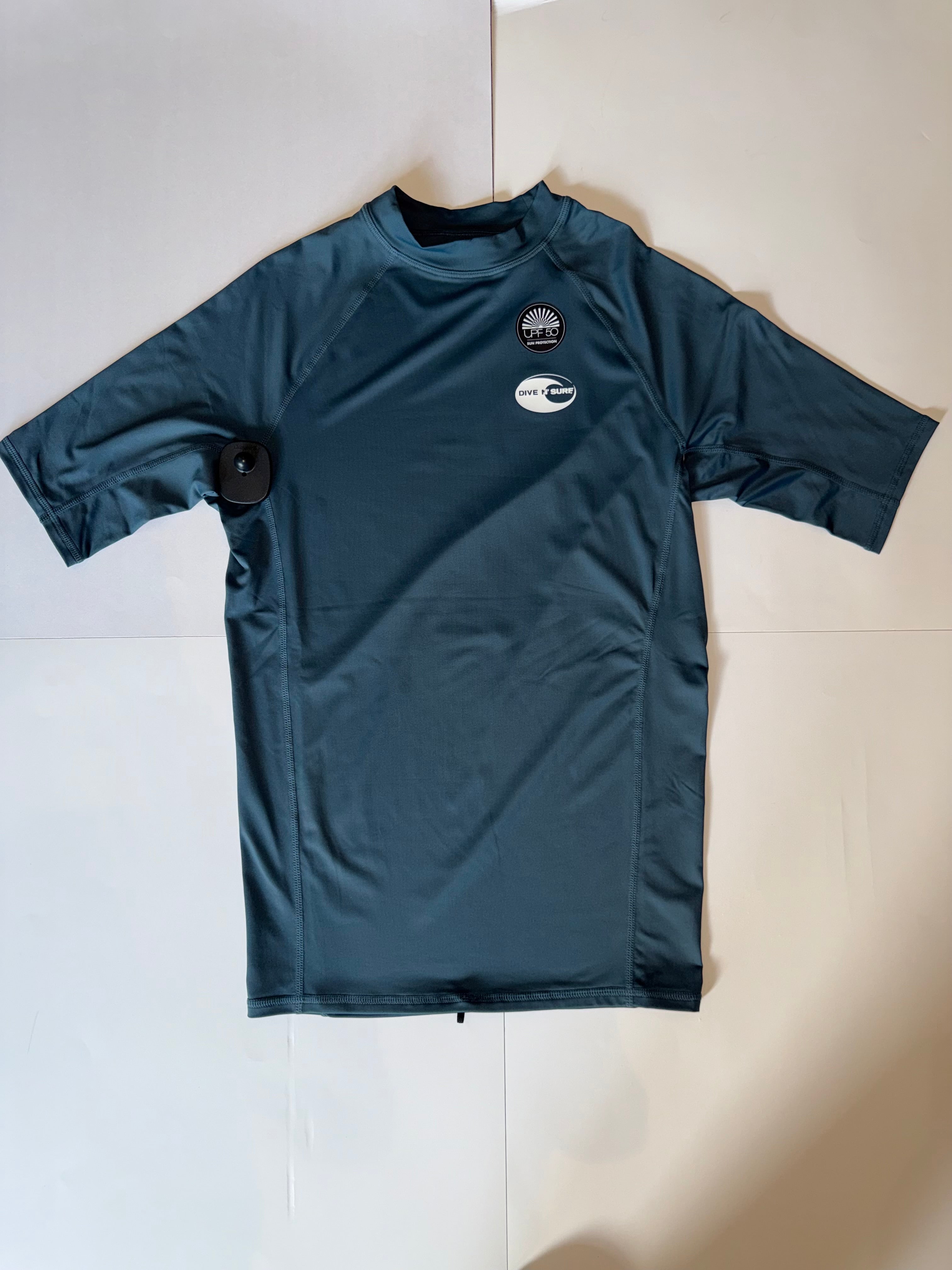 Dive N' Surf Fuse Men's Short Sleeve Rashguard