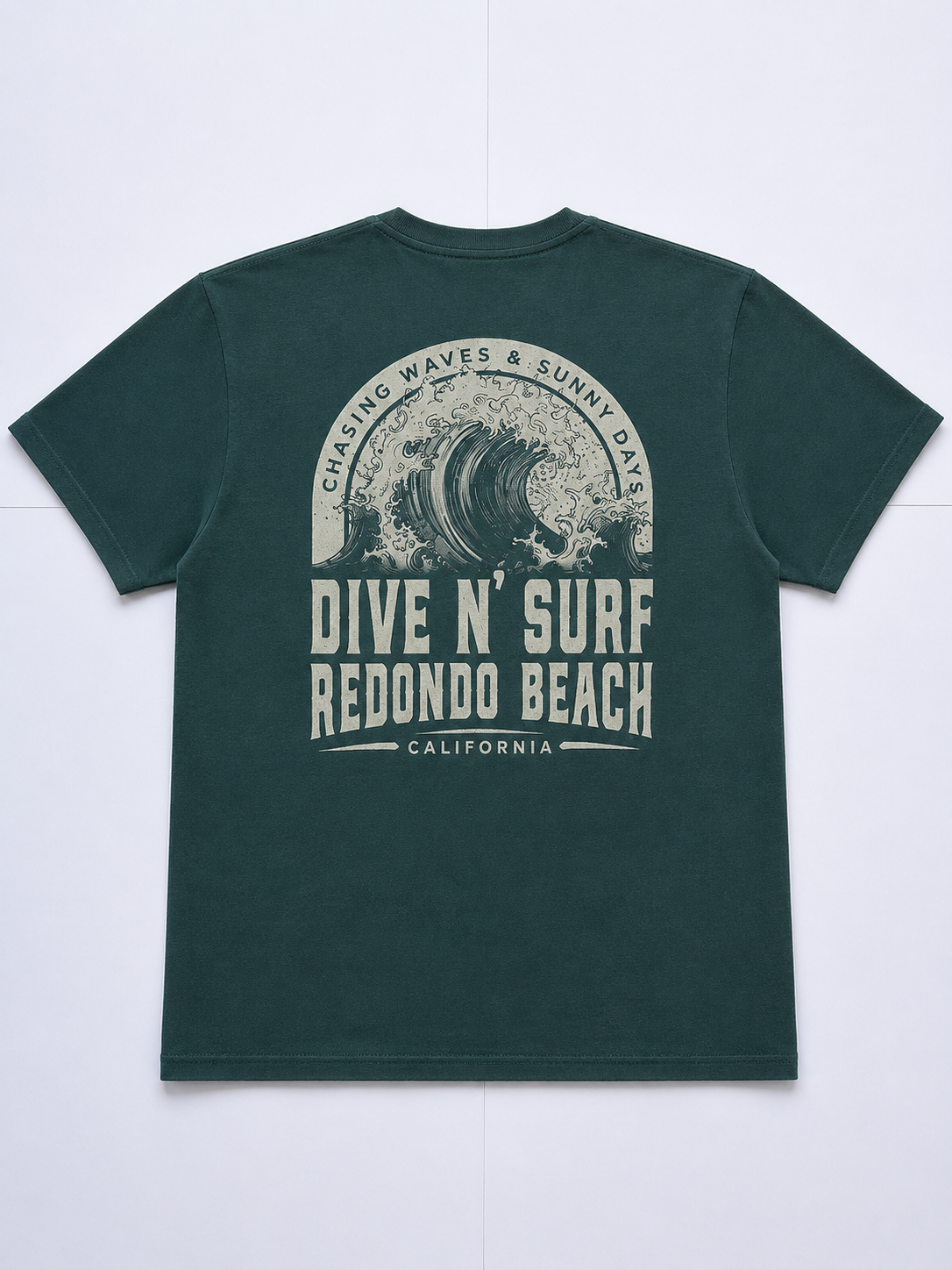 Dive N’ Surf Men’s Chasing Waves Tee