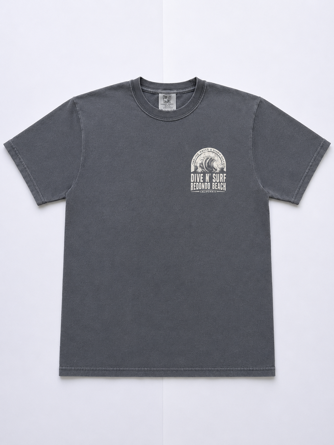 Dive N’ Surf Men’s Chasing Waves Tee
