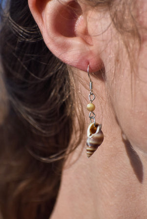 BO SMALL 1 SHELL WITH PENDANT EARRINGS