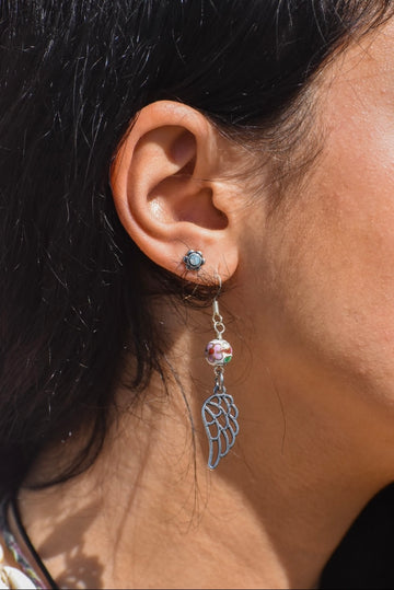 BO LARGE WING WITH GLOBE EARRINGS